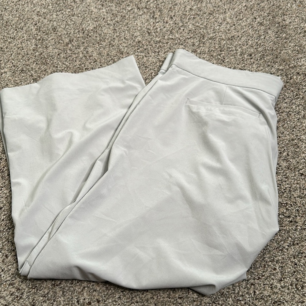 Athleta light gray tribecca crop pants side slits size 4 - Picture 8 of 8